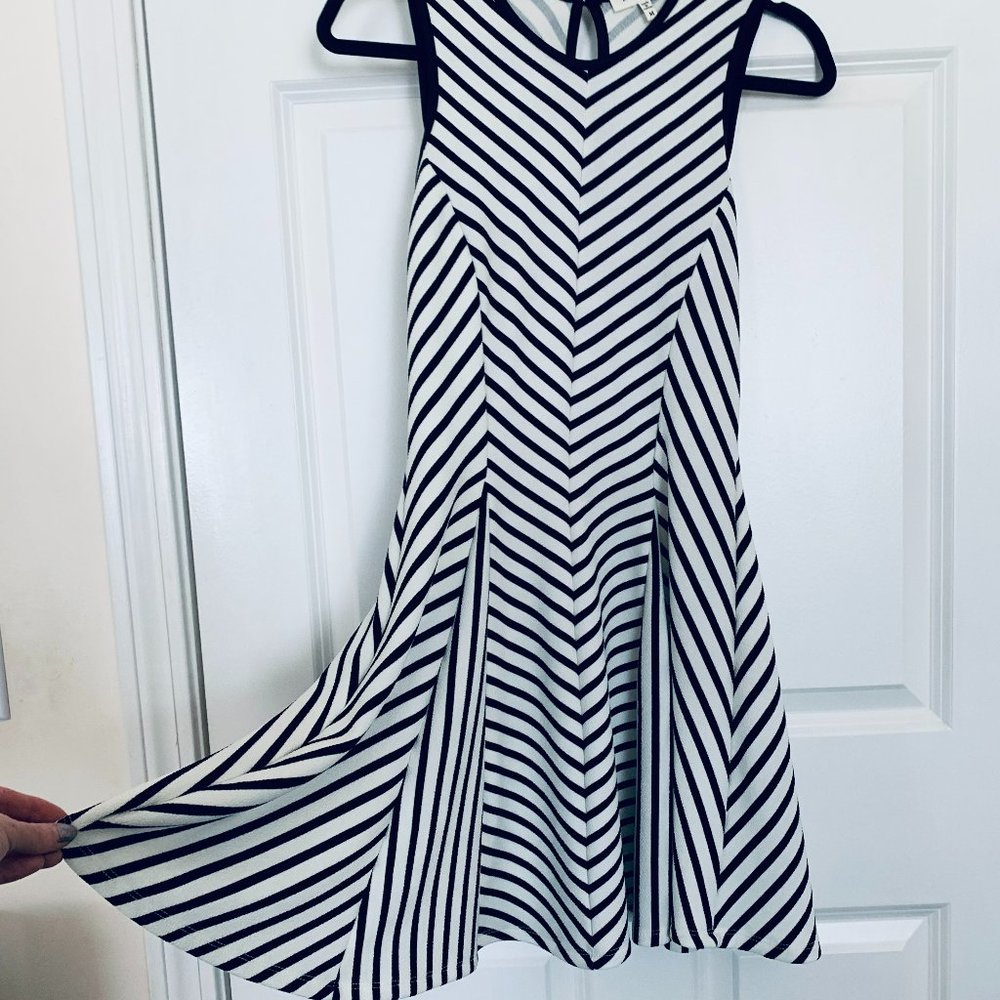 👗 Monteau ◼️ Striped Dress NWOT